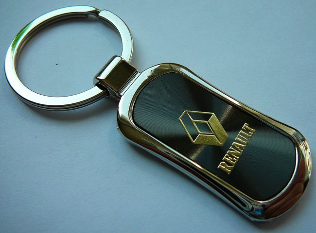 Брелок металлический с логотипом  RENAULT